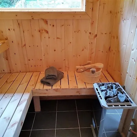 Dom wakacyjny Goetschlhuette Bad Sankt Leonhard im Lavanttal